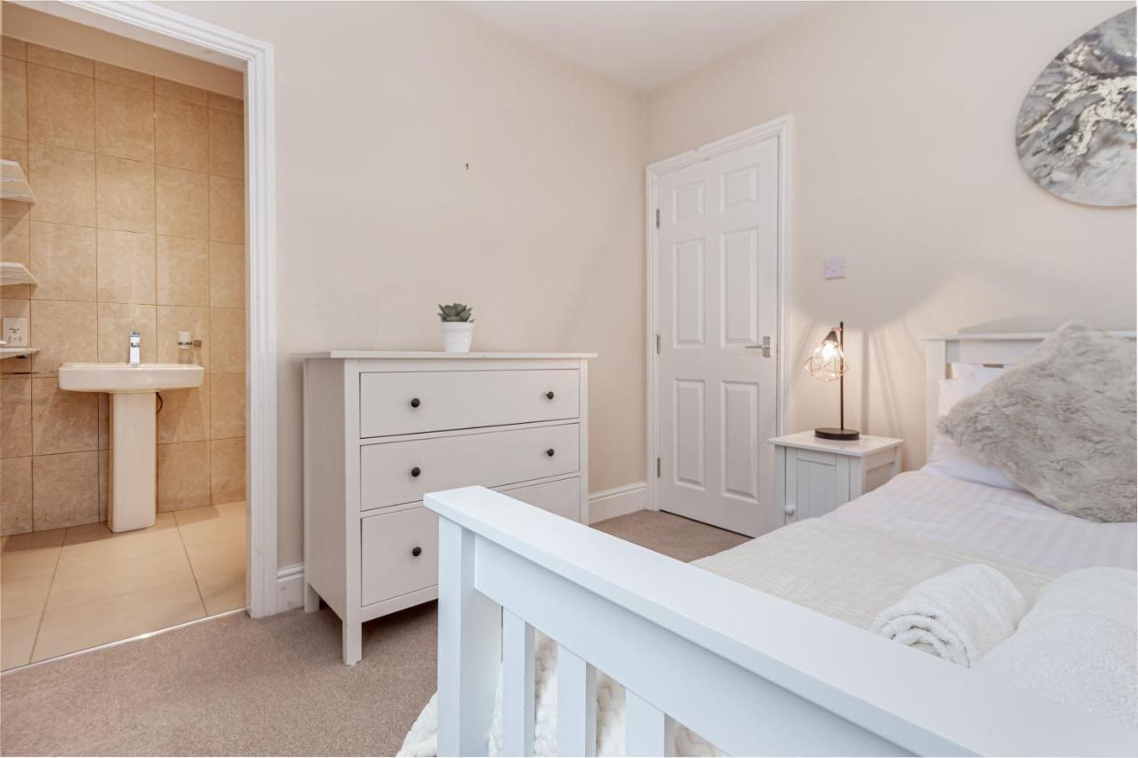 Guest Homes - Trinity Flat Вустер Екстер'єр фото